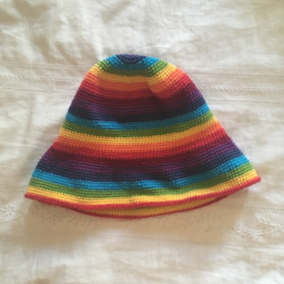 Kids rainbow Y2K bucket hat - Picture 2 of 3